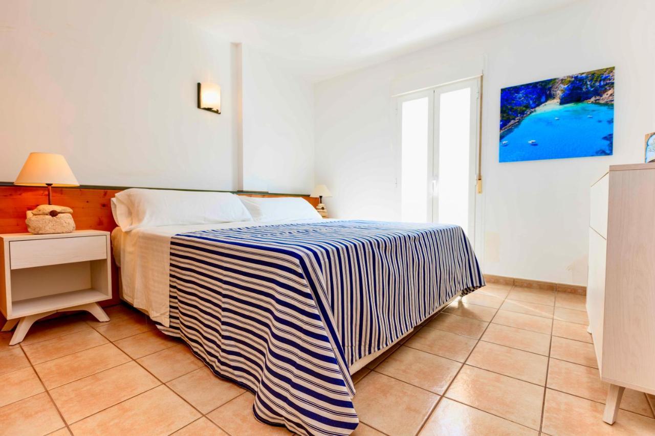 Apartamentos Sa Varadero Fronte Mar Espujols Es Pujols Exterior foto